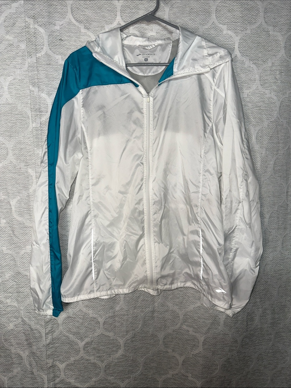 Brooks Shelter Technology Running Jacket Women's XL White Teal Full Zip Hooded